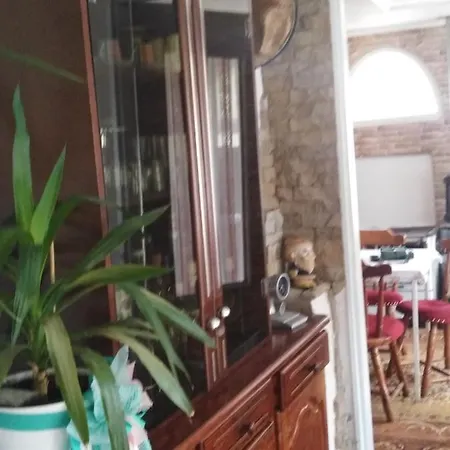 فيلة Kuca Na Obali Jezera Sa Bazenom Meduvrsje